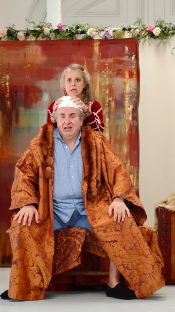 Répétition de Volpone : deux interprètes autour d’un fauteuil